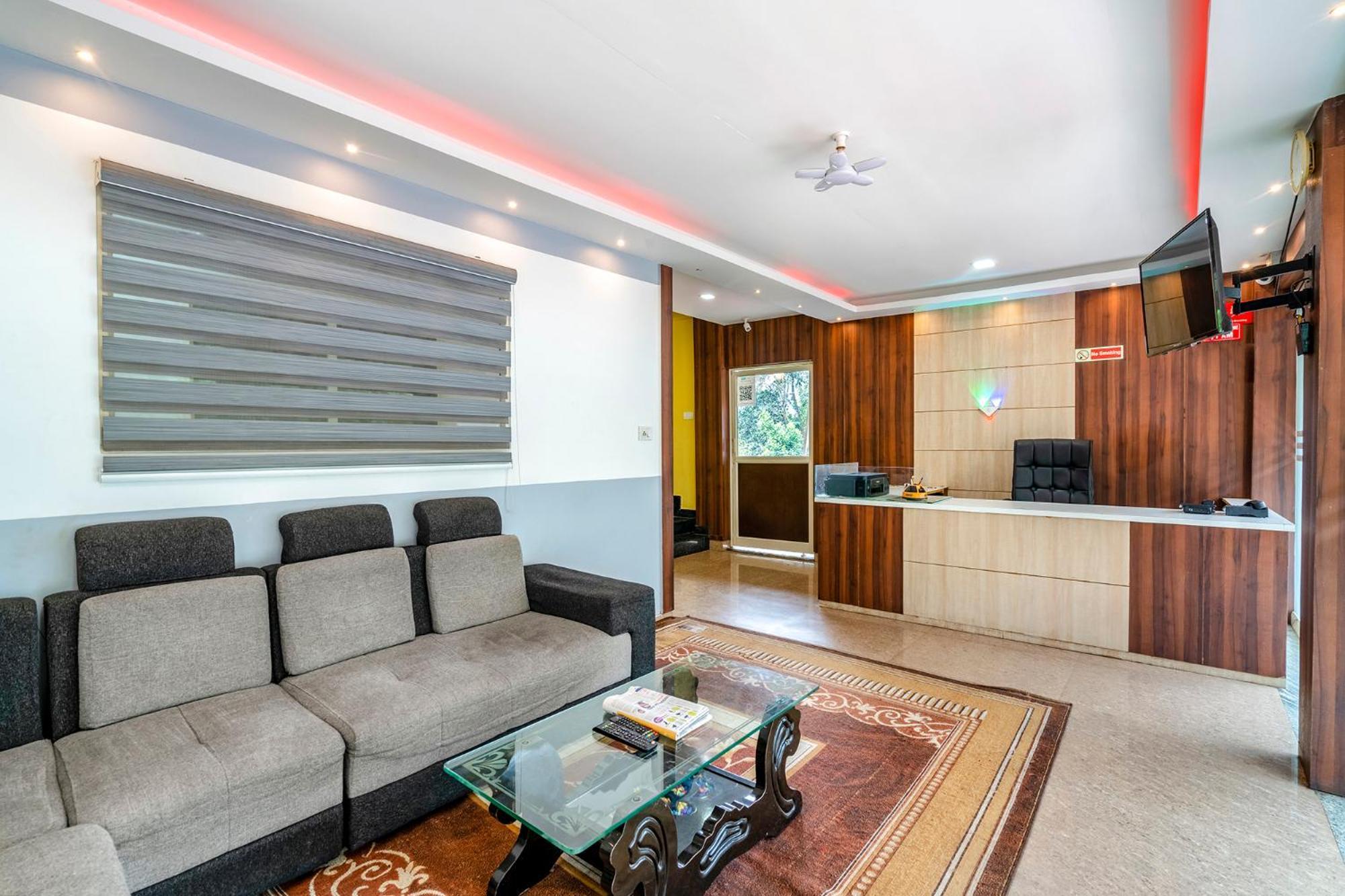 Fabhotel Abrigo Residency Anaviratty 외부 사진