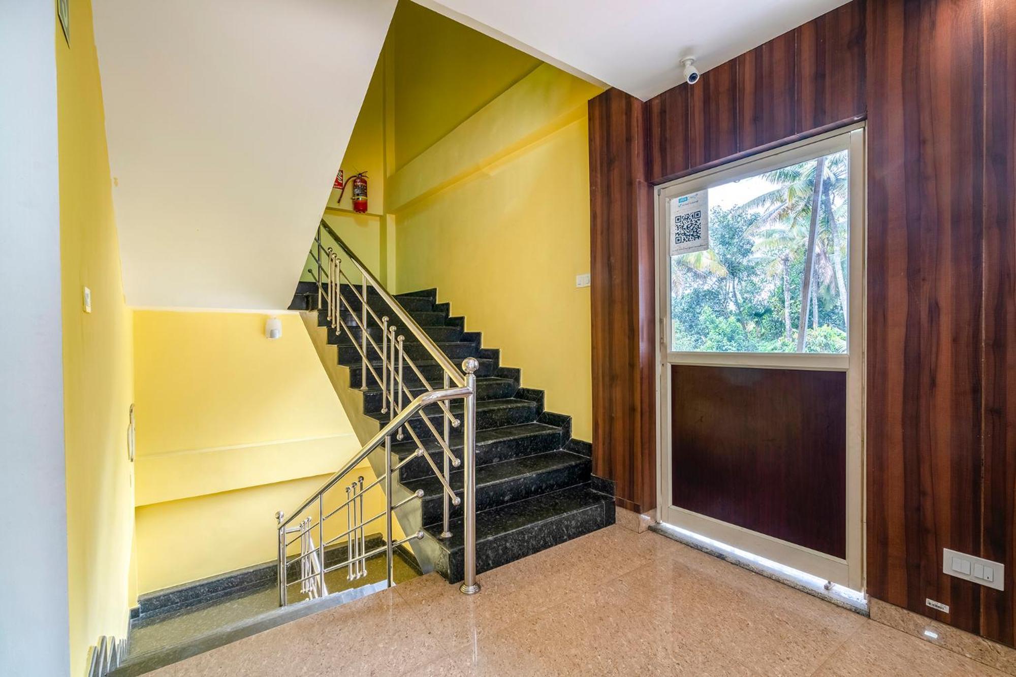 Fabhotel Abrigo Residency Anaviratty 외부 사진